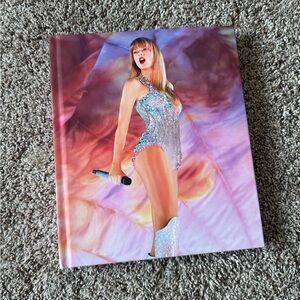 Taylor Swift Photo Book